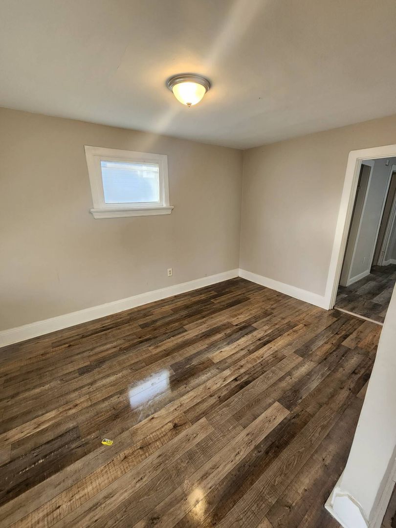 13611 Chapelside Ave – photo 3