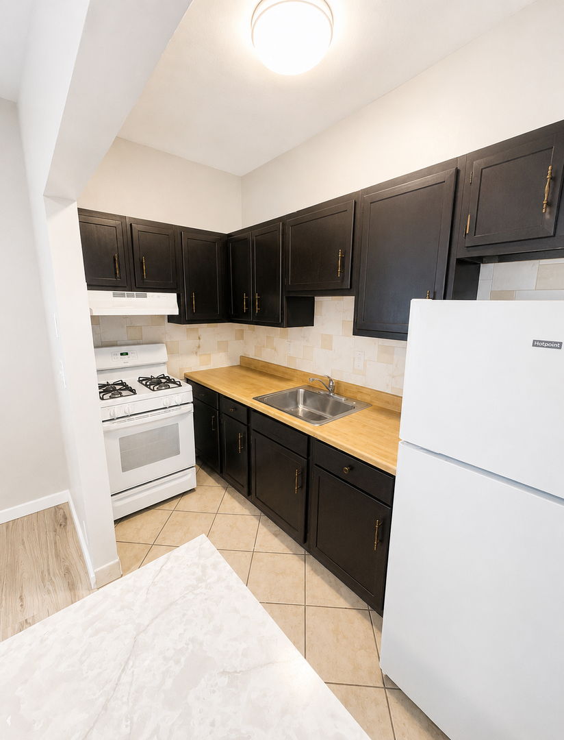 321 Ella St unit 3 – photo 1