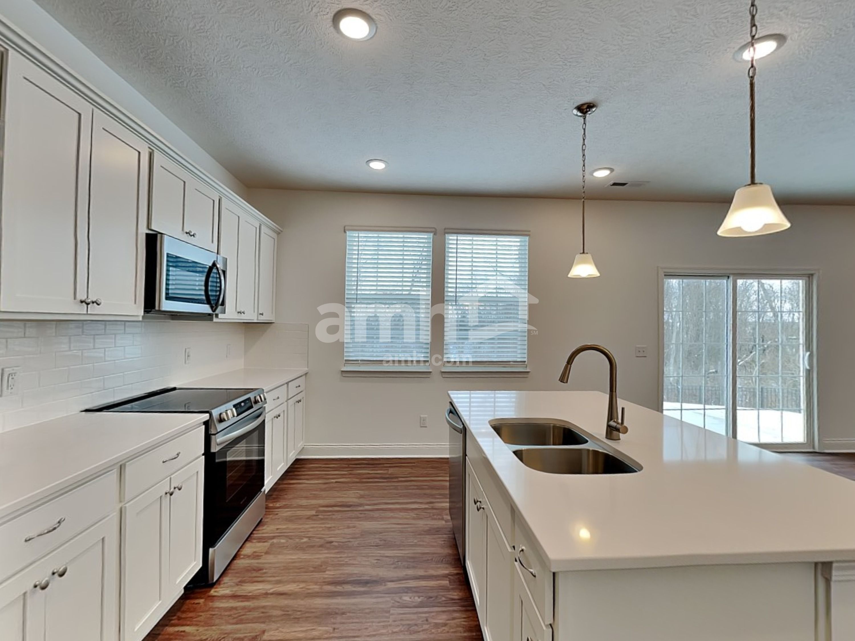 886 Castor Dr – photo 4