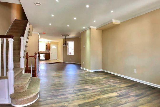 150 E Walnut Ln – photo 5