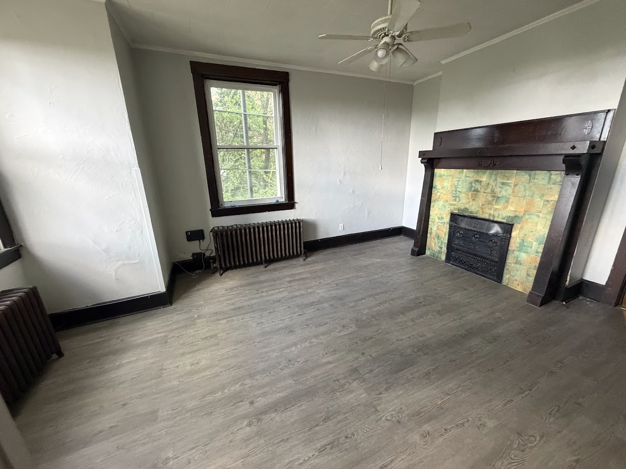 219 Suncrest St unit 6 – photo 3