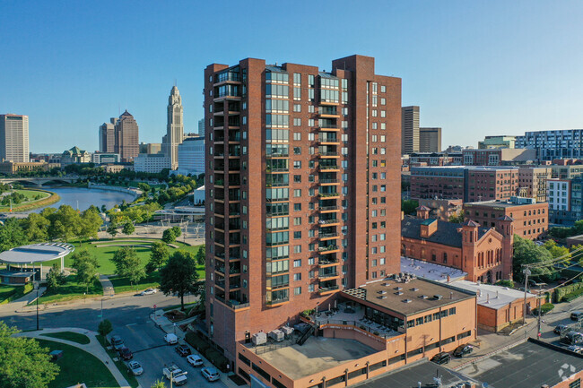 155 W Main St unit #700 – photo 1