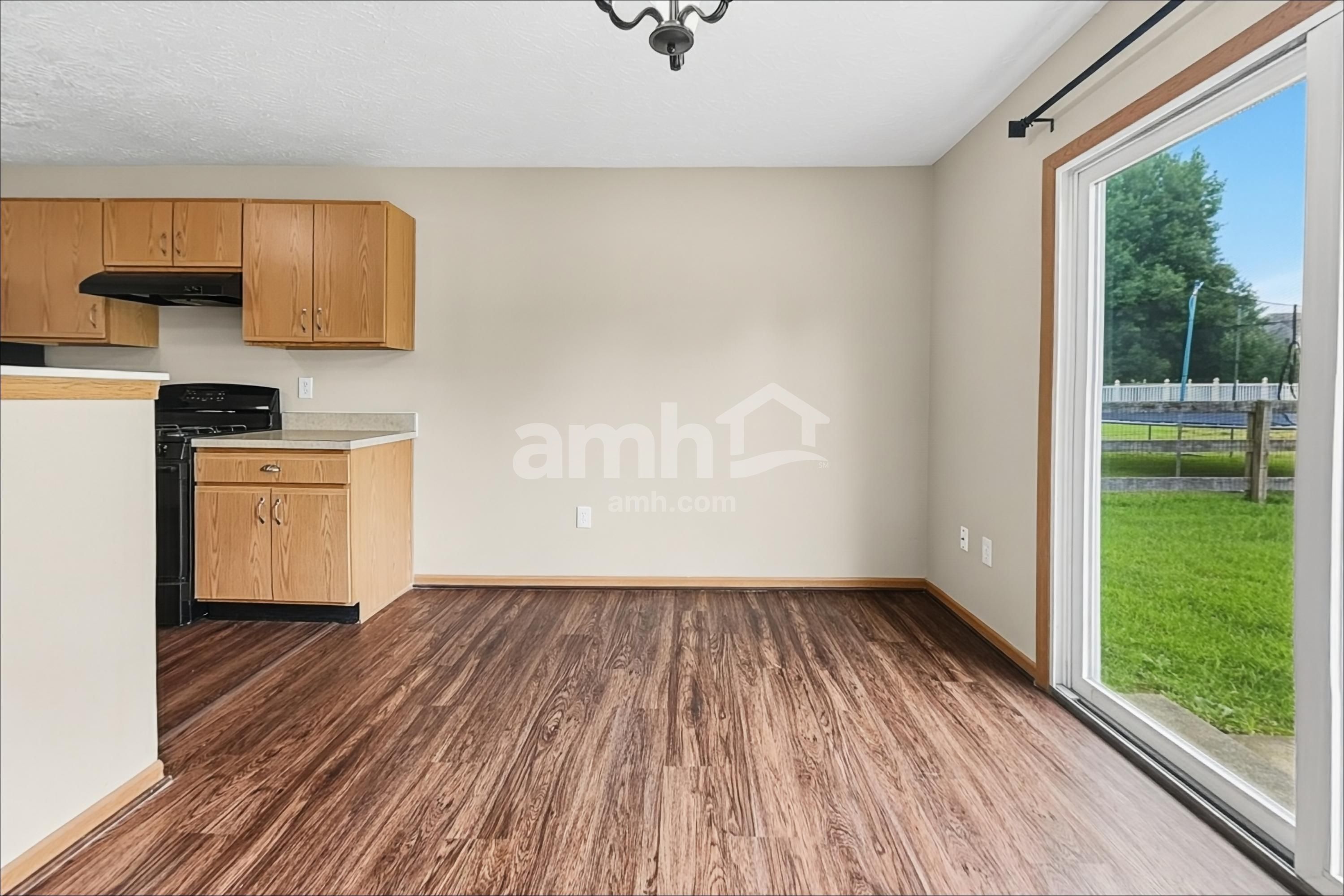 430 Hartford Ct – photo 5