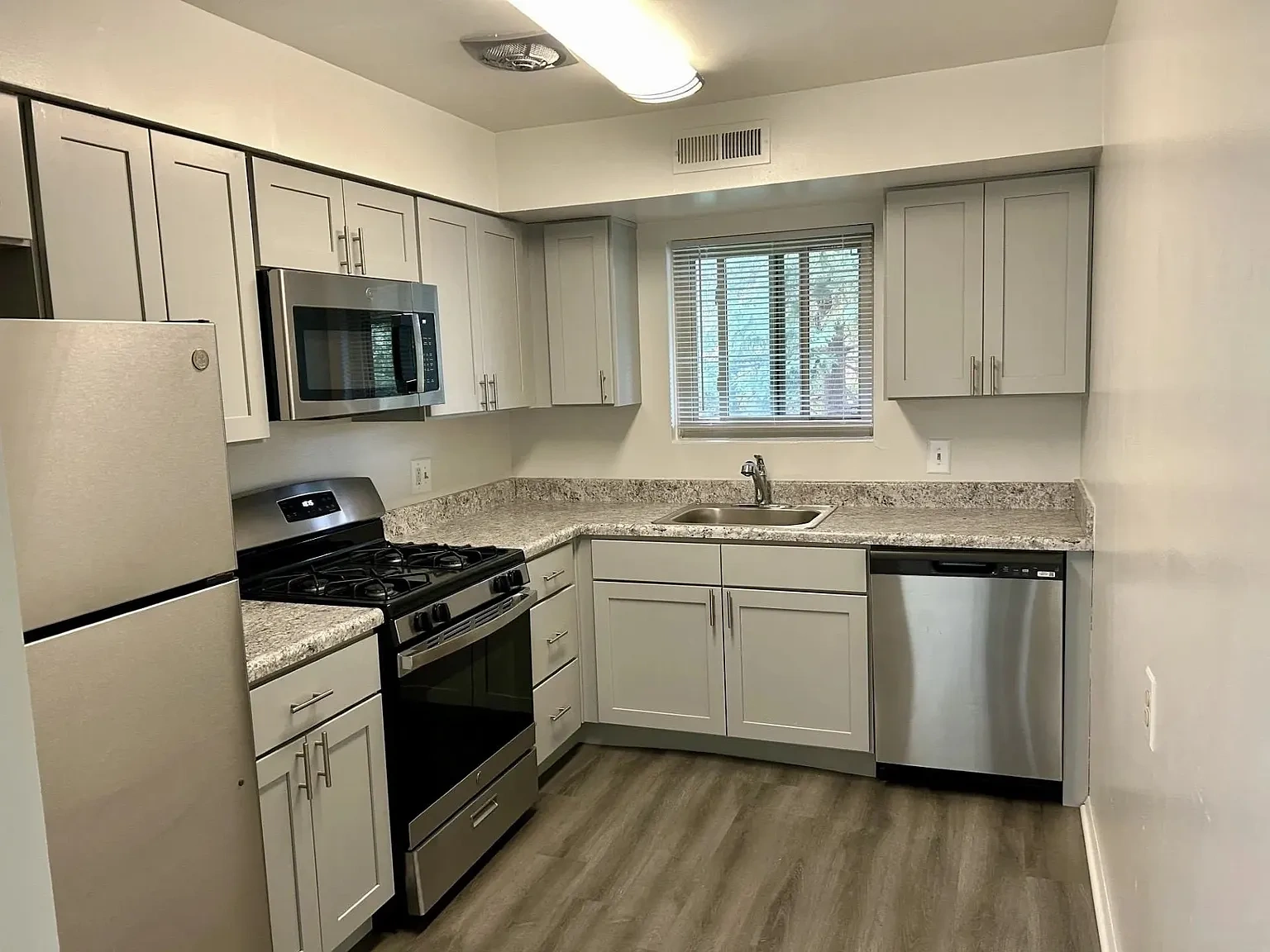Milbrook Park Apartments – photo 5