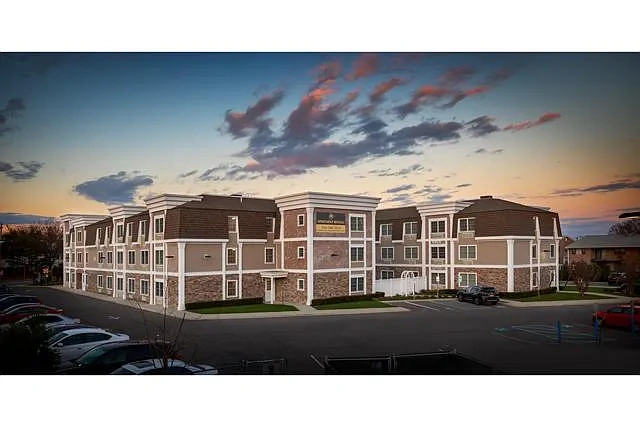 Fairfield Fieldstone At Farmingdale – photo 2