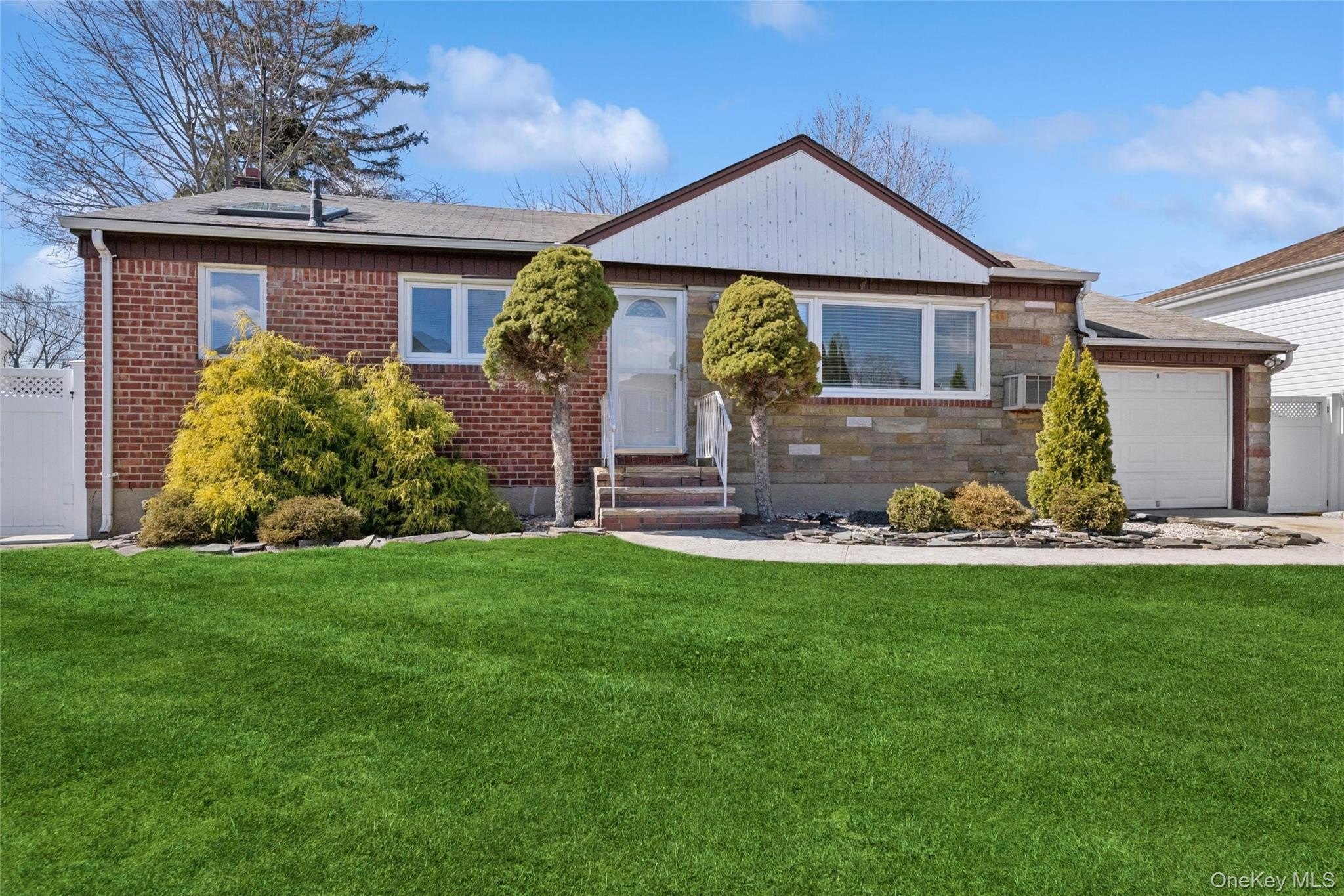 31 Evelyn Ln – photo 1