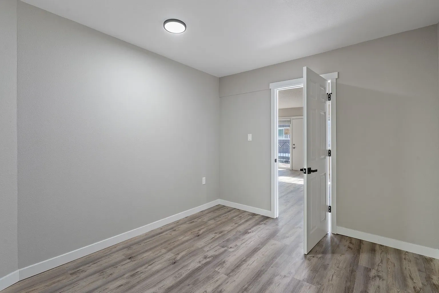 Eastside Village Apartments – photo 3