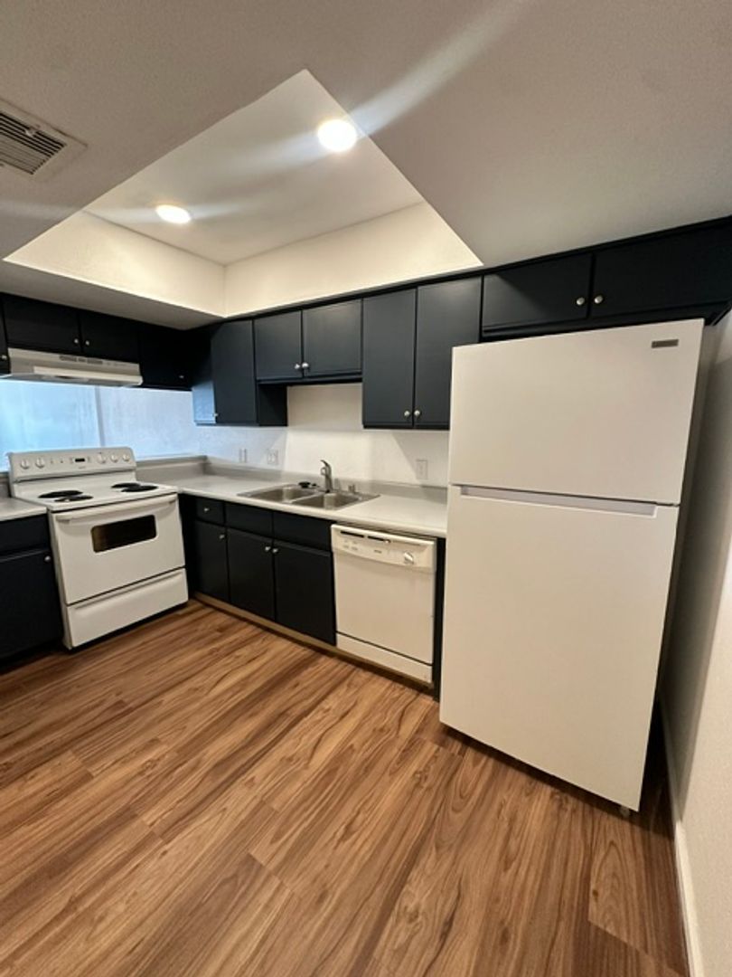 3411 Center Dr unit UNIT C – photo 3