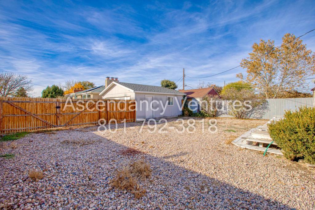 538 Navajo St – photo 3