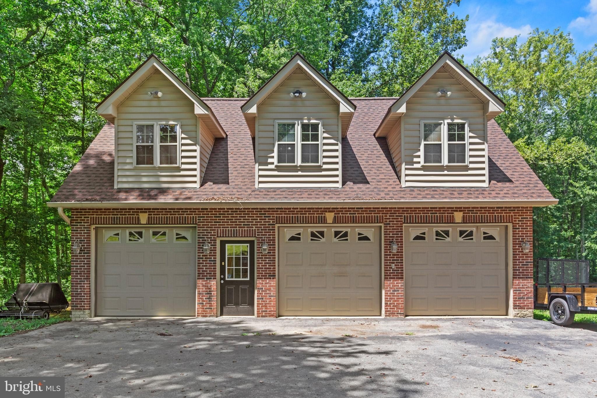 9175 Dubois Rd – photo 2