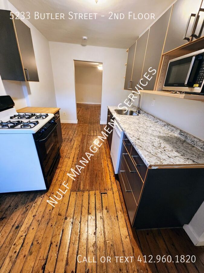 5233 Butler St – photo 2