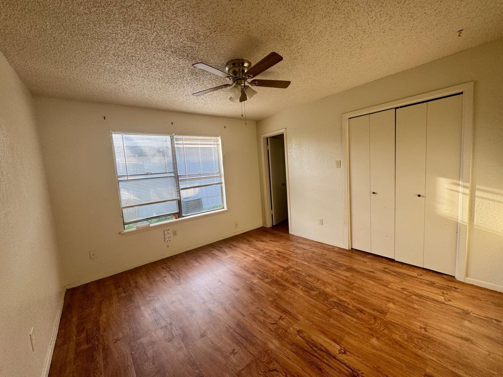 6103 36th St #A – photo 3