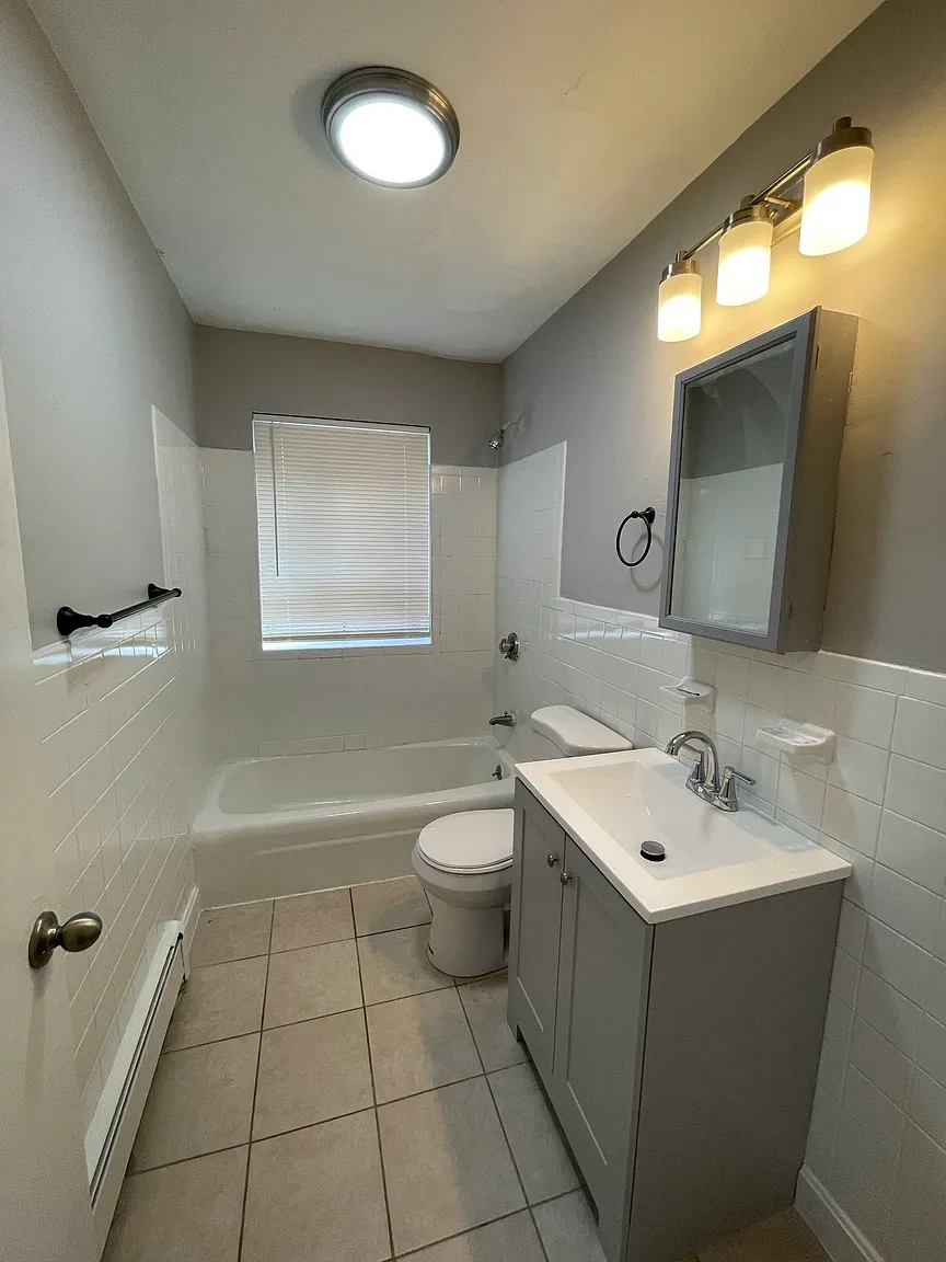1037-1045 River Street – photo 4