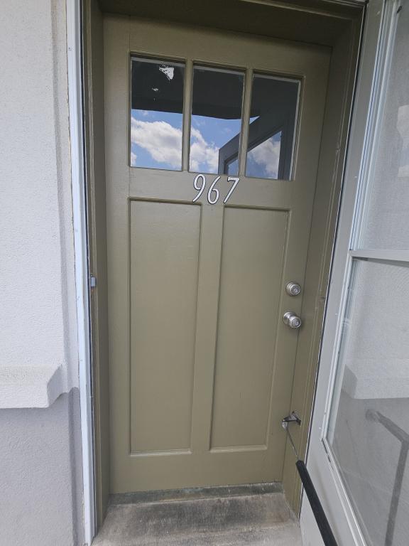 967 E Maple St – photo 2