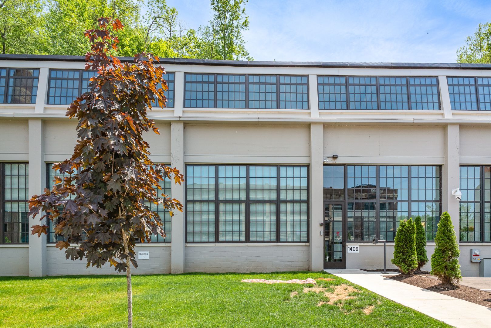1409 Grandin Rd – photo 1