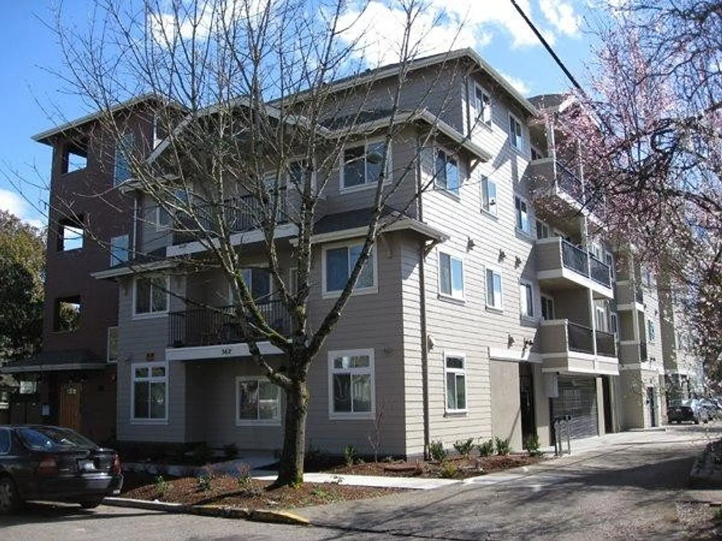 Midtown Apartments – photo 2