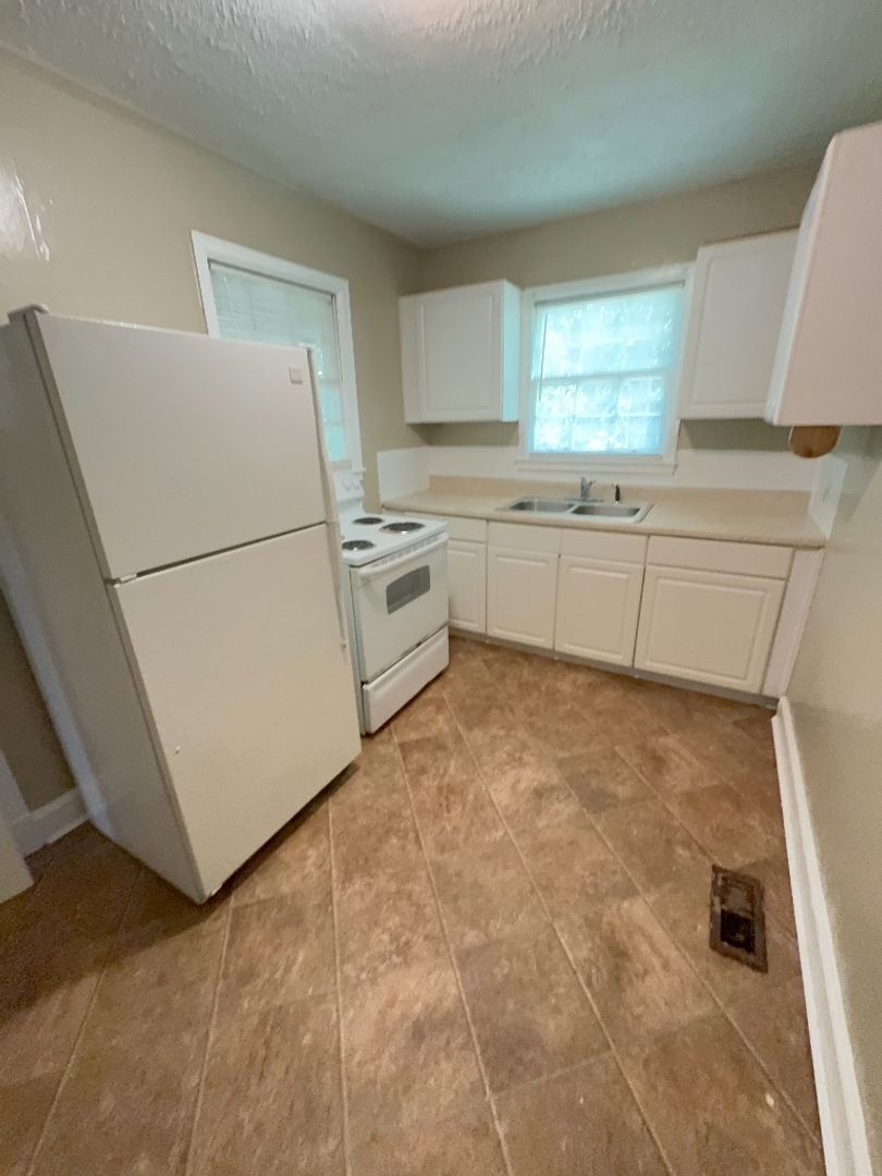 120 Munson Dr unit 1 – photo 4