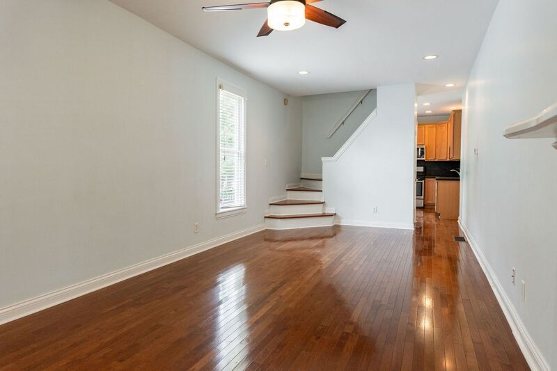 794 Hamlet St – photo 4