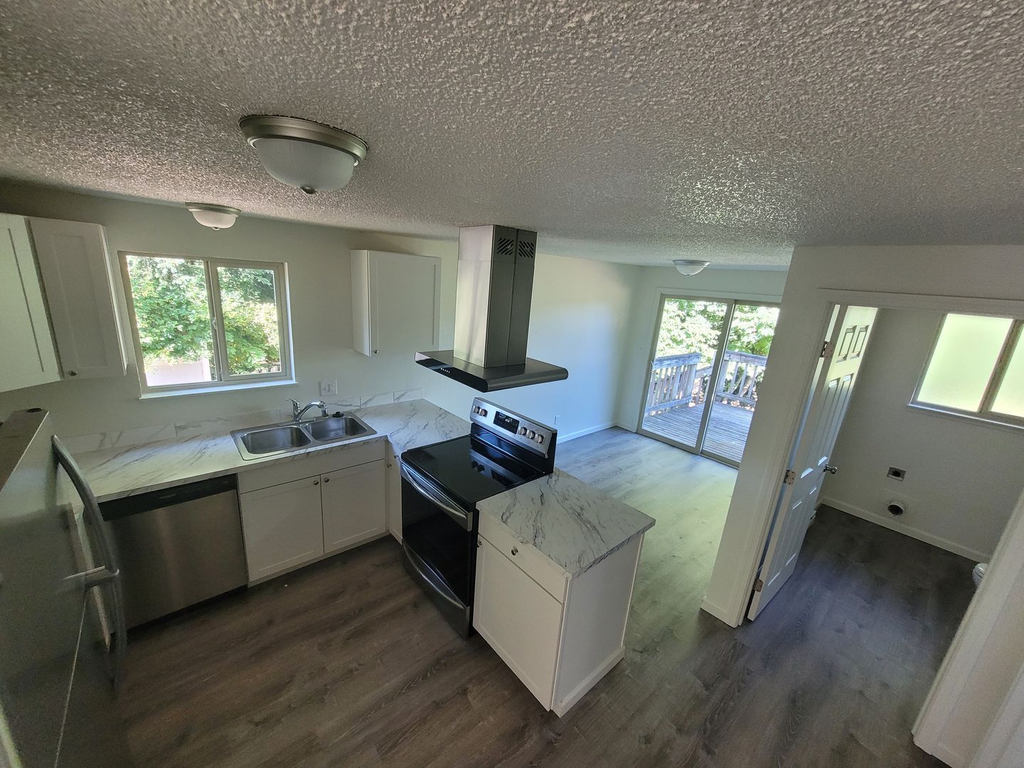 748 N 12th Ave – photo 4