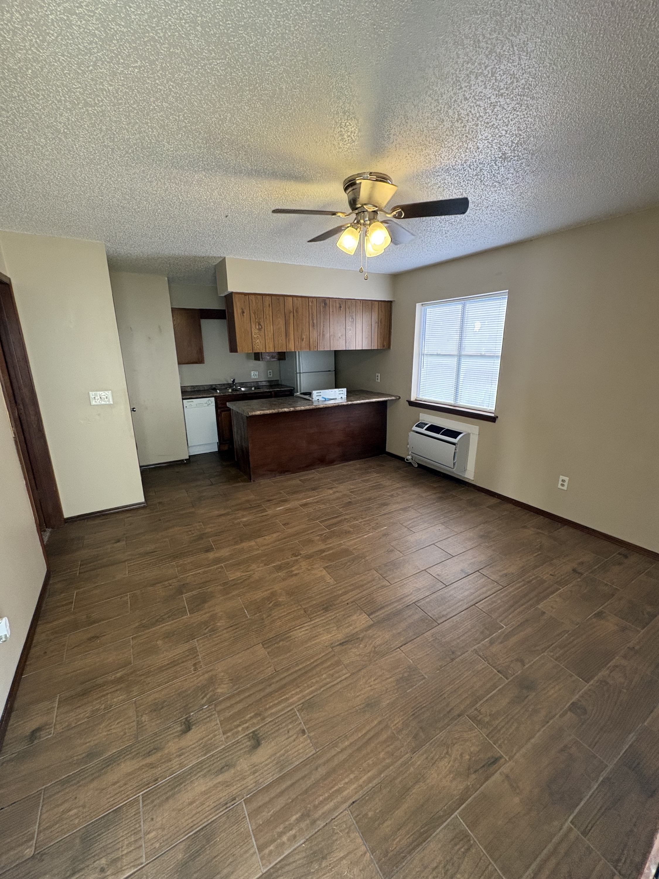 203 S Baggett St unit 1 – photo 1