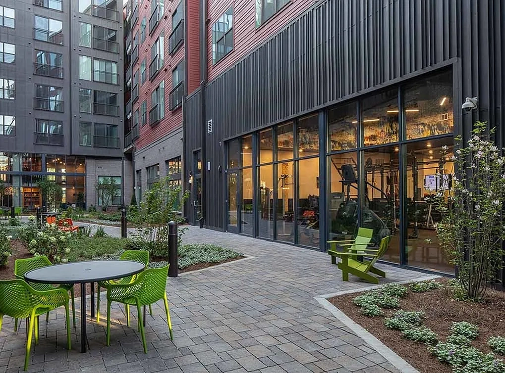AMLI Westside – photo 1