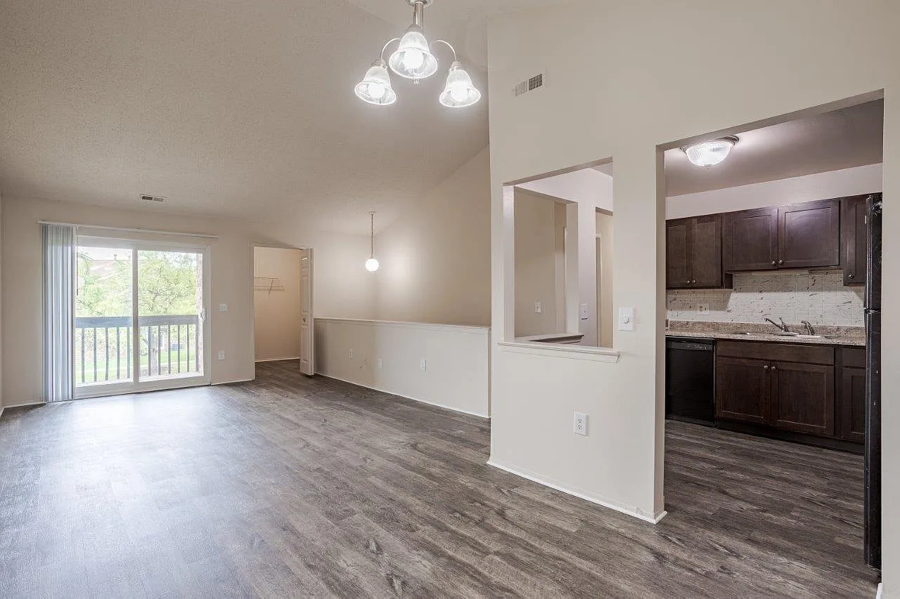 Pavilion Court Apartment Homes – photo 2