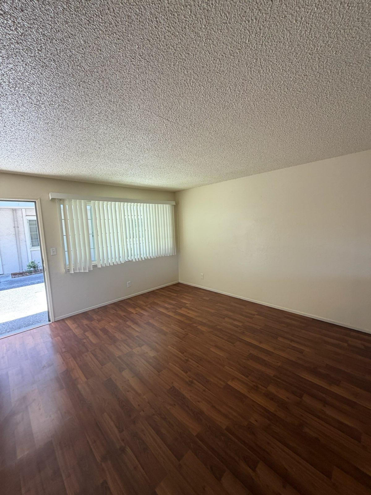 16000 Mateo St – photo 1