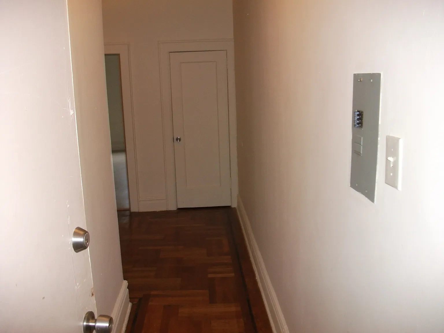 9-15 Chapman Place – photo 4