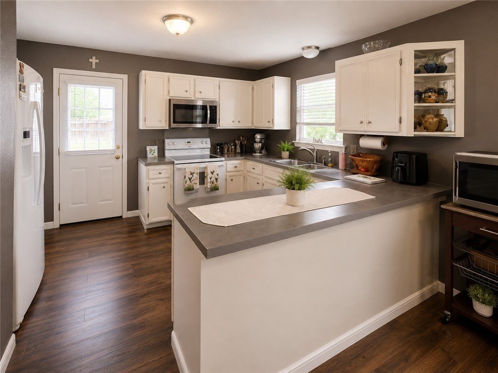 406 E Bayview Blvd – photo 5