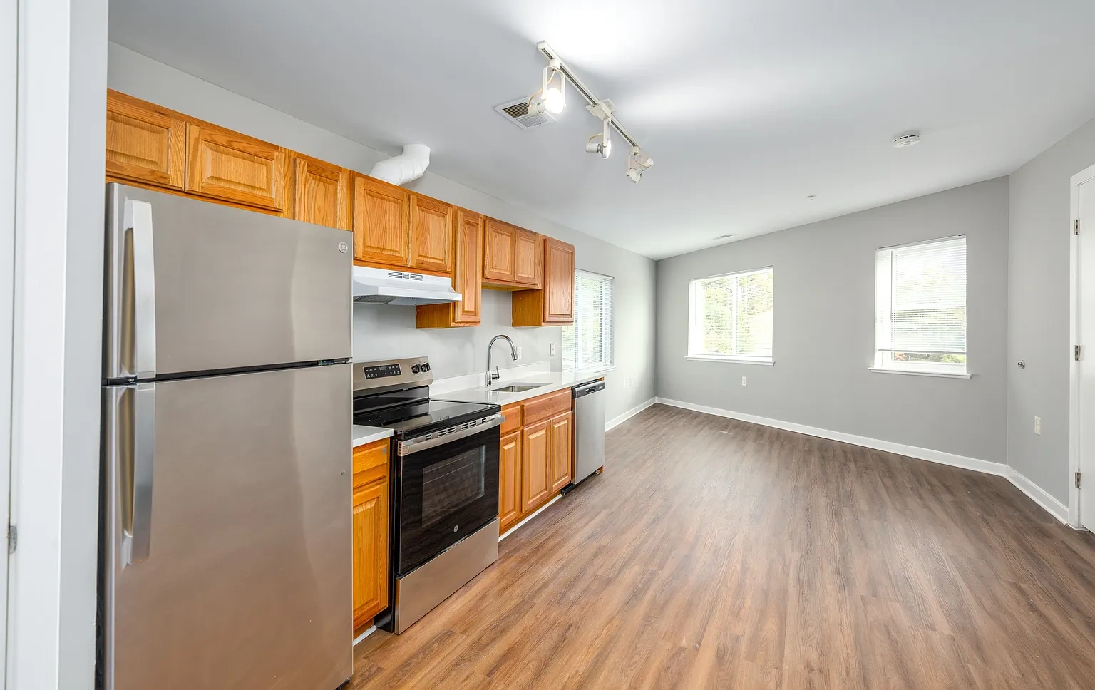Metro Village Apartments – photo 4