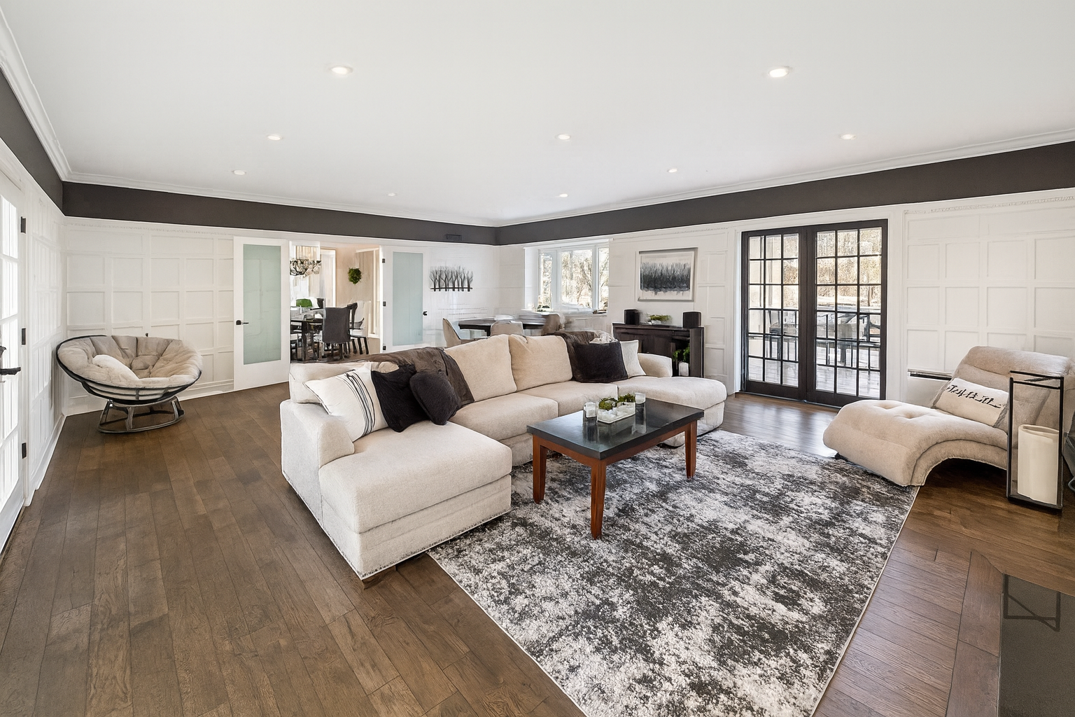 1820 Albany Ave – photo 3