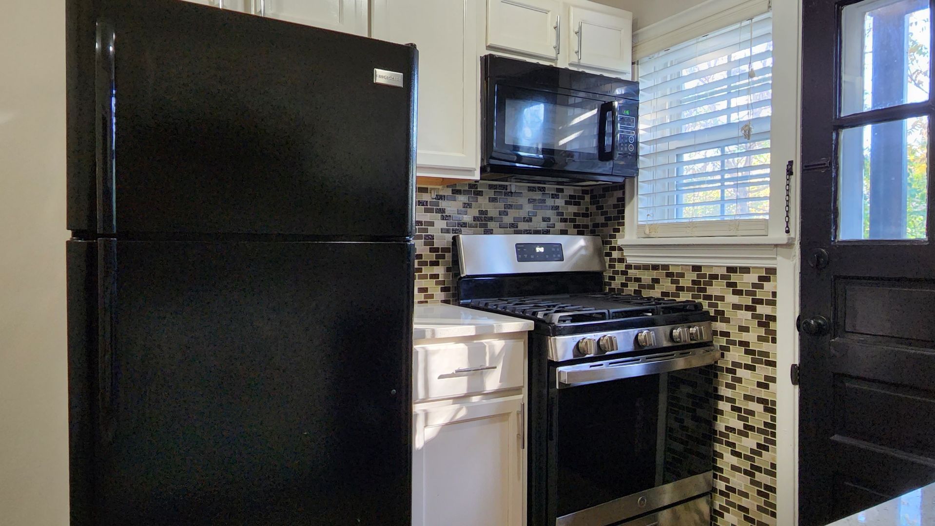 1026 Sanford Avenue – photo 4