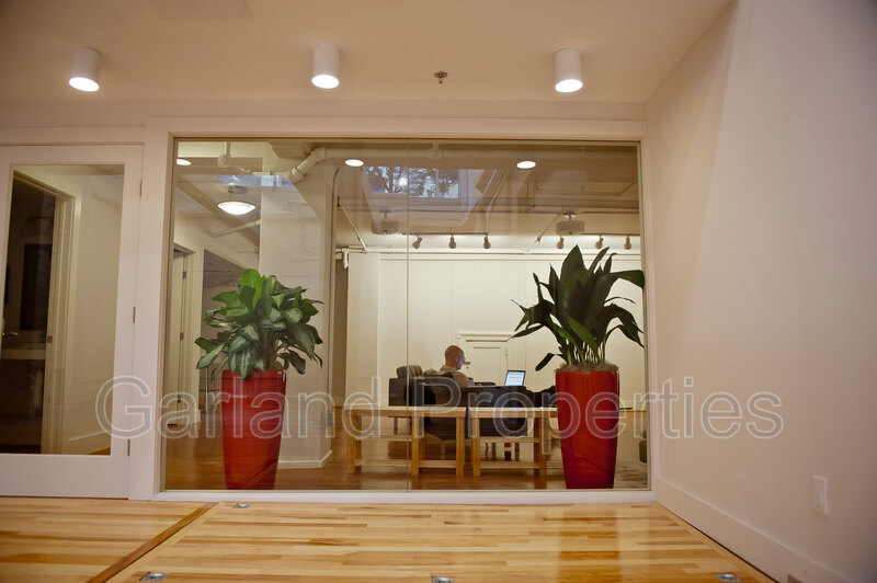 110 Campbell Ave SW unit 002 – photo 4