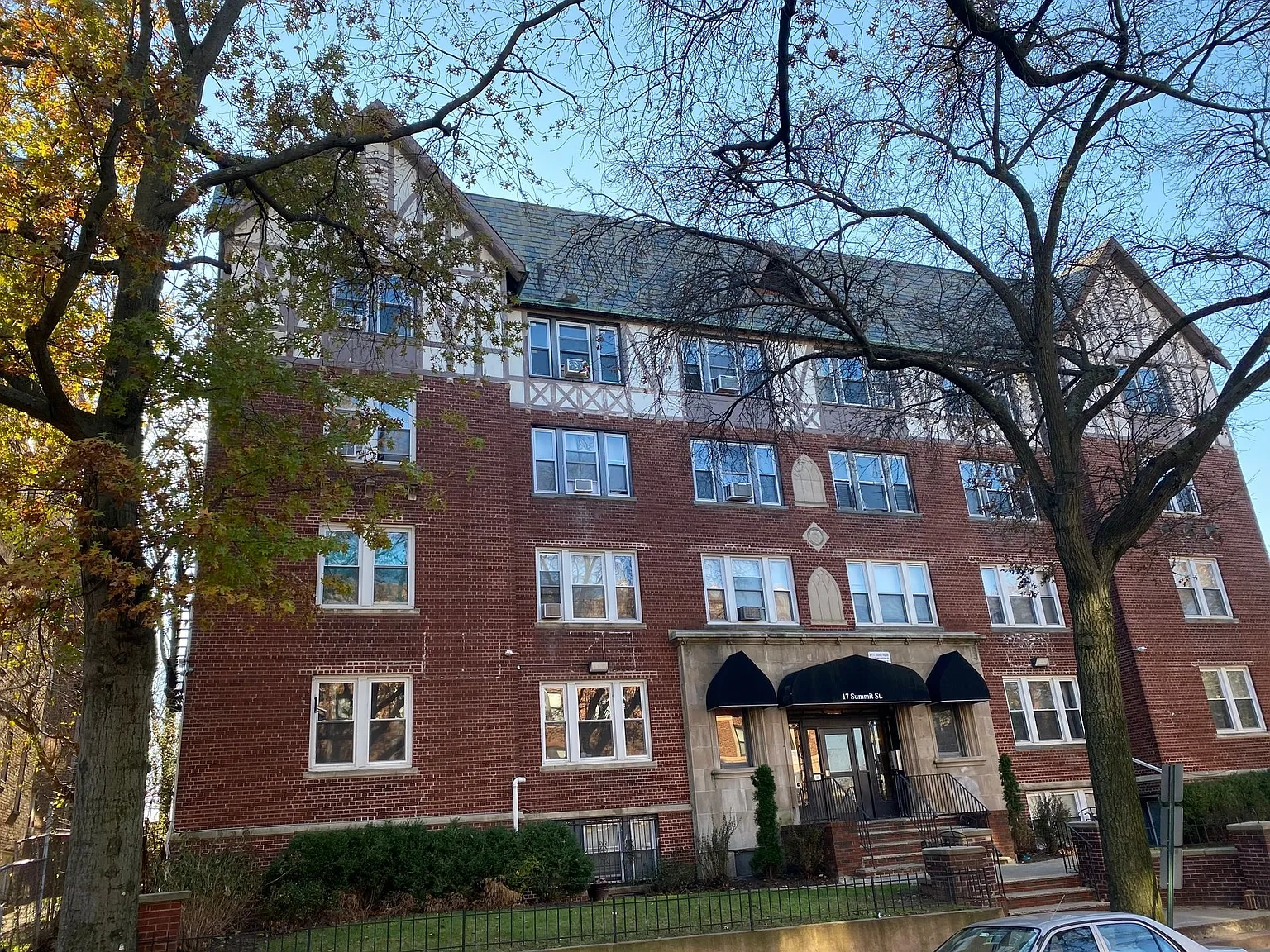 The Crescent – photo 2