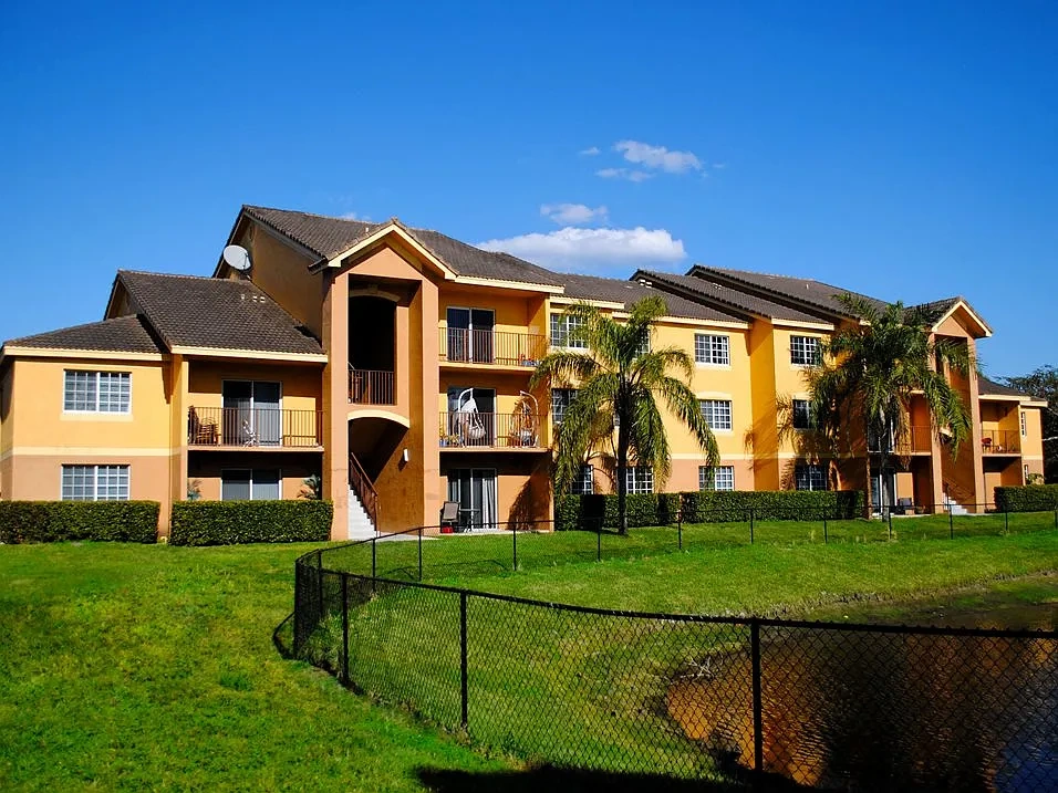 Indian Trace Apartments – photo 2