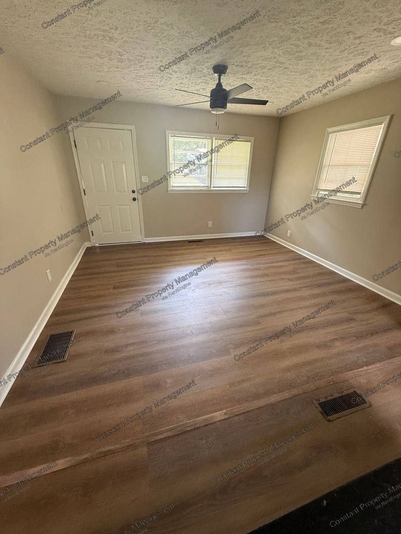 2166 Ollie Dr – photo 2