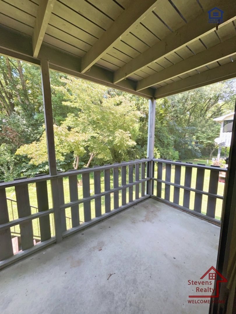 313 Oriole Dr – photo 5