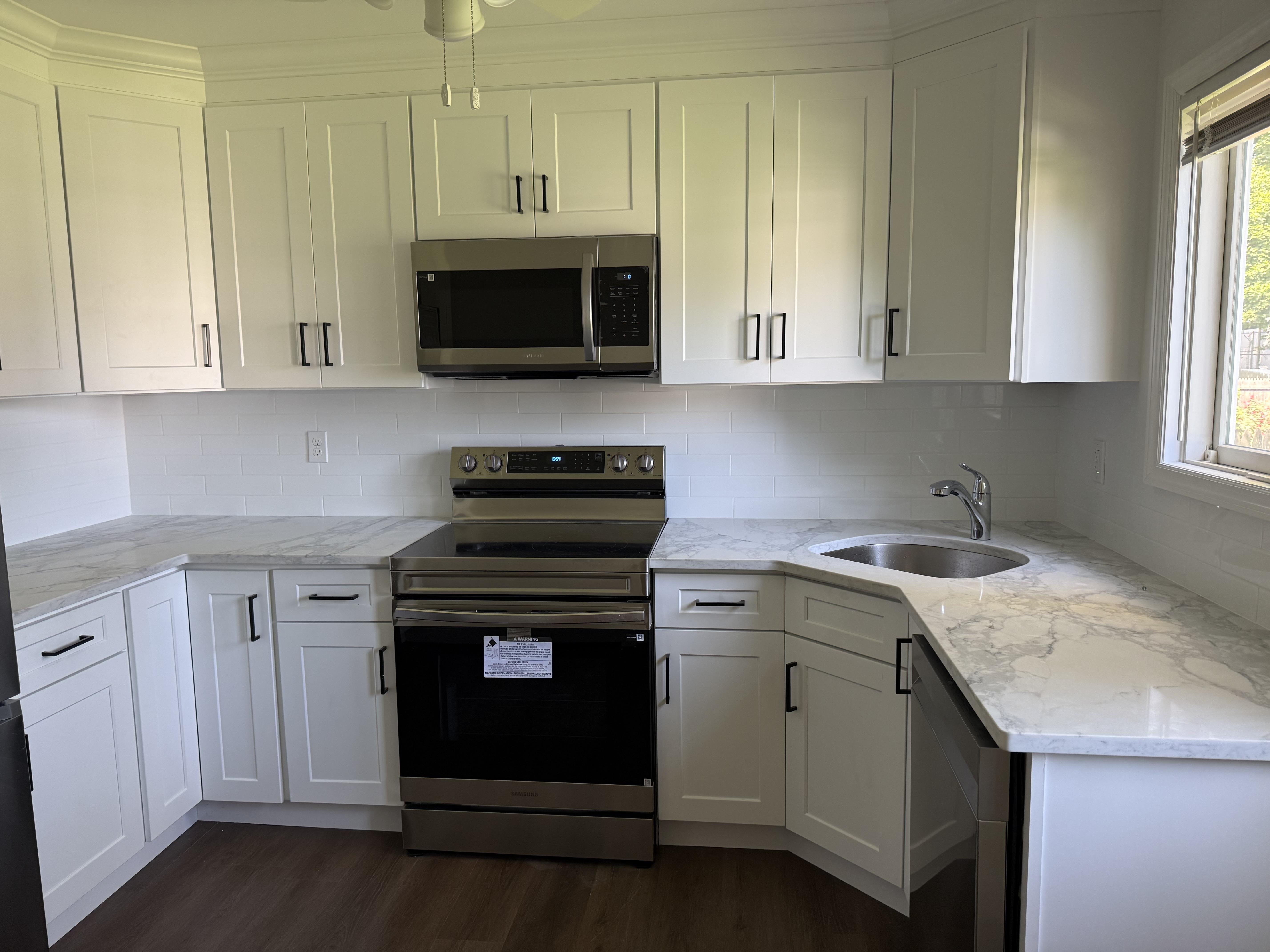 123 E 10th St unit 1 – photo 2
