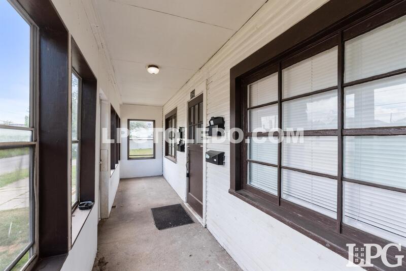 3843 Peru St unit 3 – photo 3