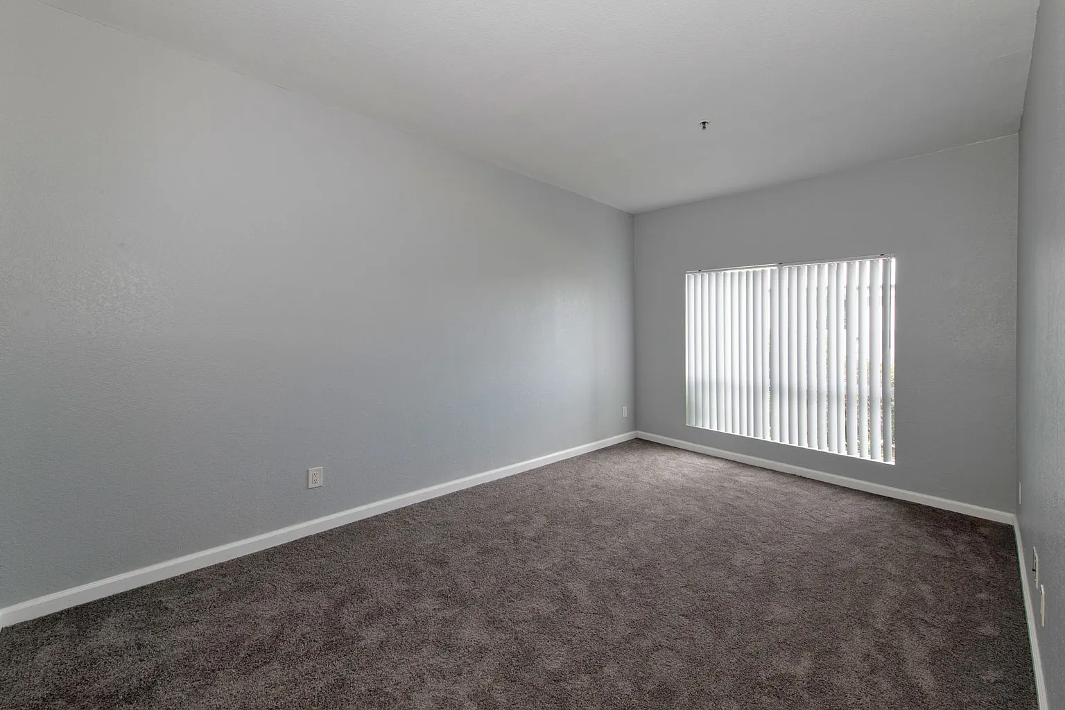 Mesa Point Apartments – photo 1