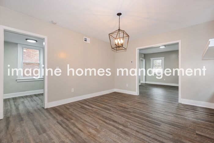 2207 Imperial St unit 2 – photo 5