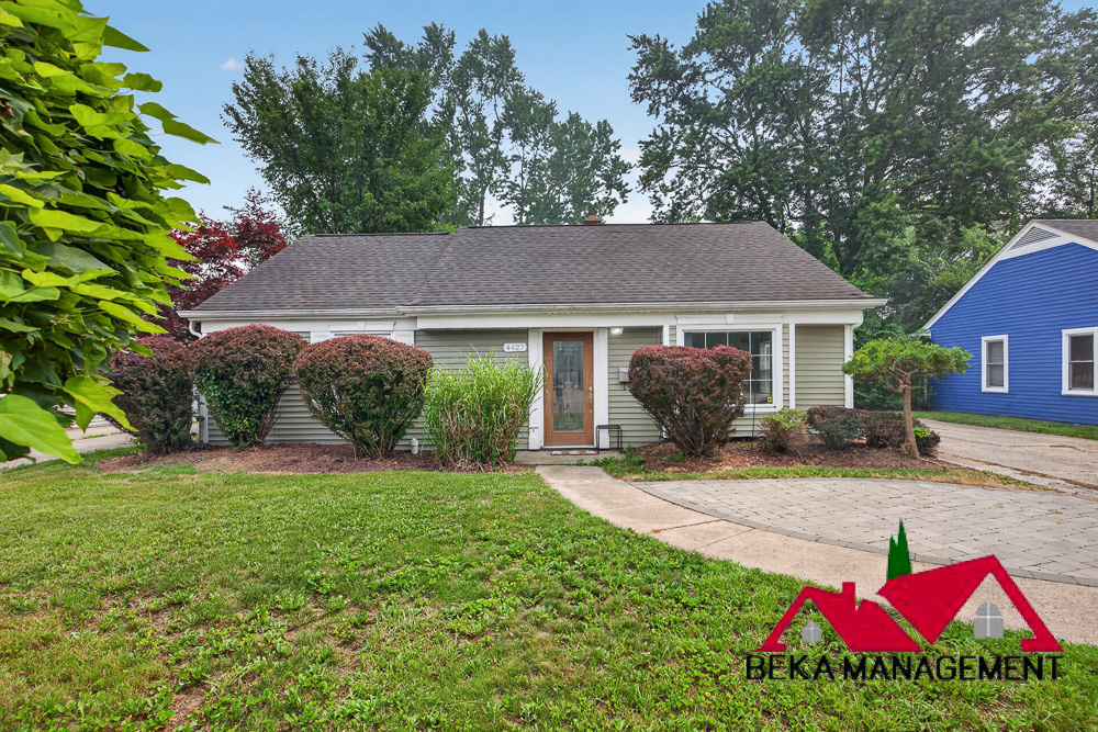4427 W 14 Mile Rd – photo 2