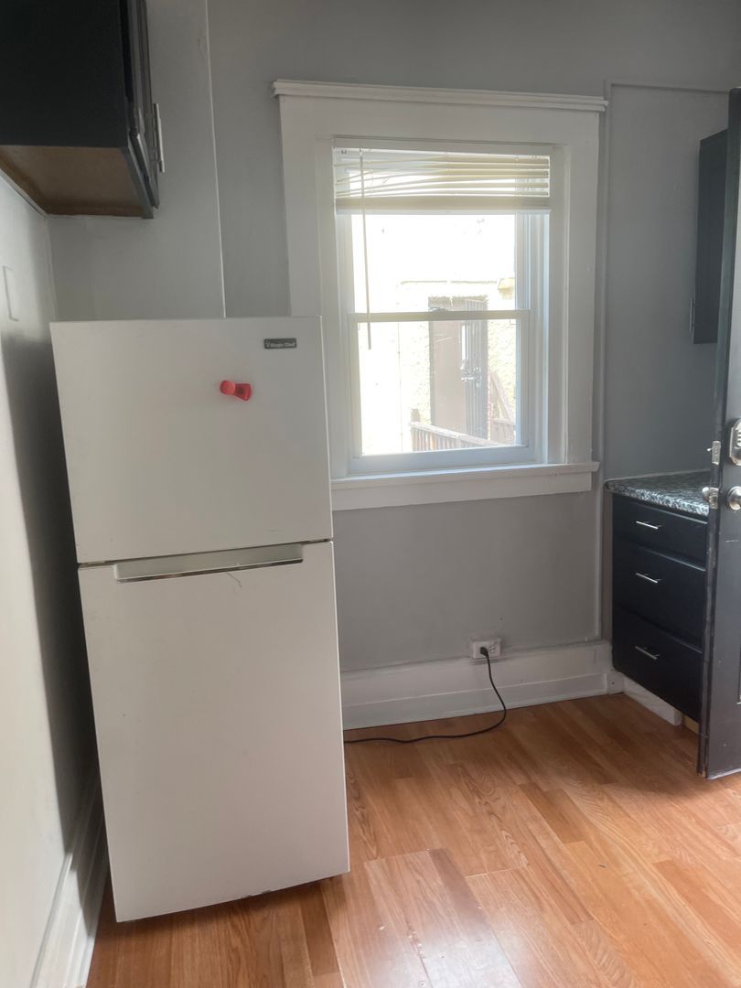 9502 Miles Ave unit Unit #6 – photo 2