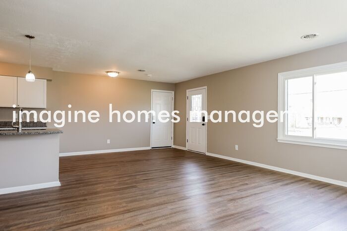 7690 Sharon Dr – photo 3