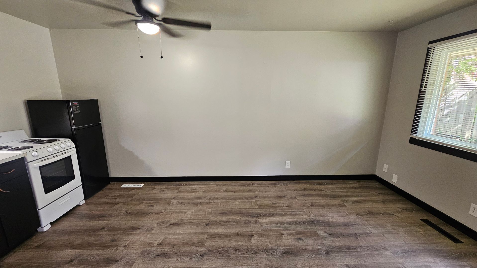 126 Poplar St unit #4 – photo 2