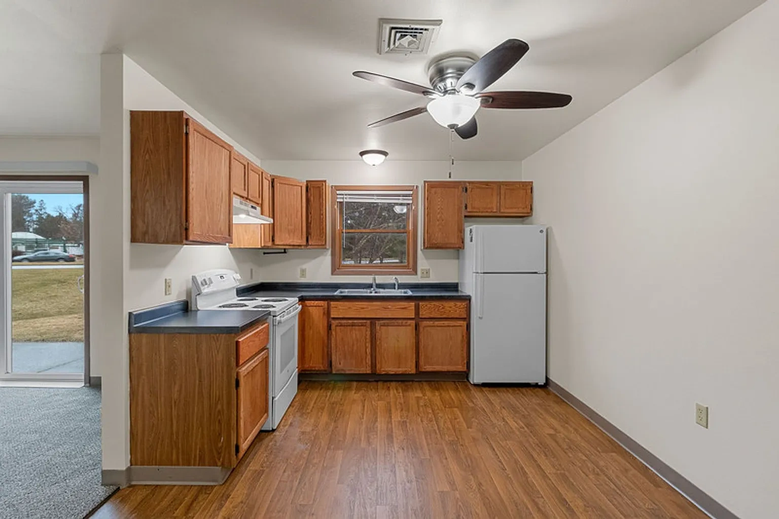 Hickory Drive and Pinecrest Apartments – photo 2