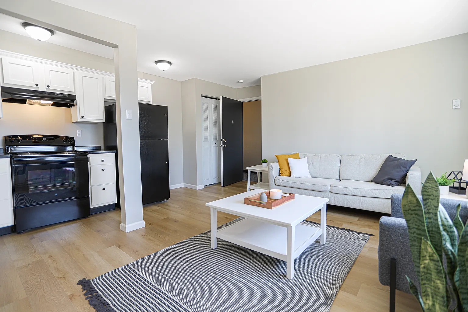 Riverview Terrace Apartments – photo 1