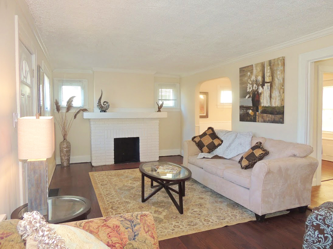 978 Pembrook Rd – photo 2