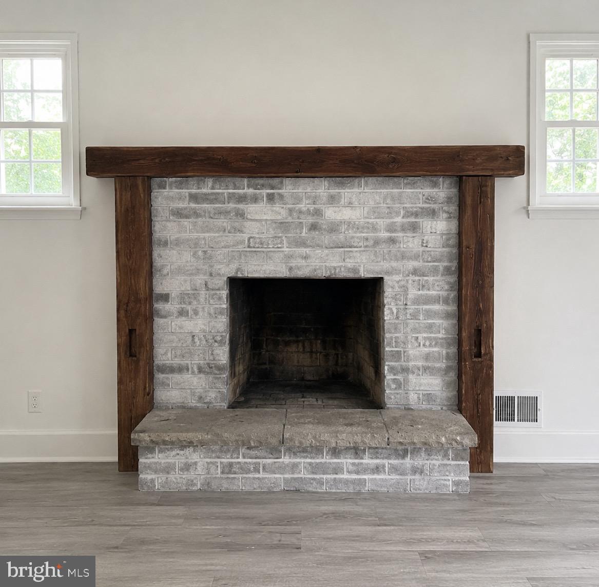 471 N Elmwood Rd – photo 5