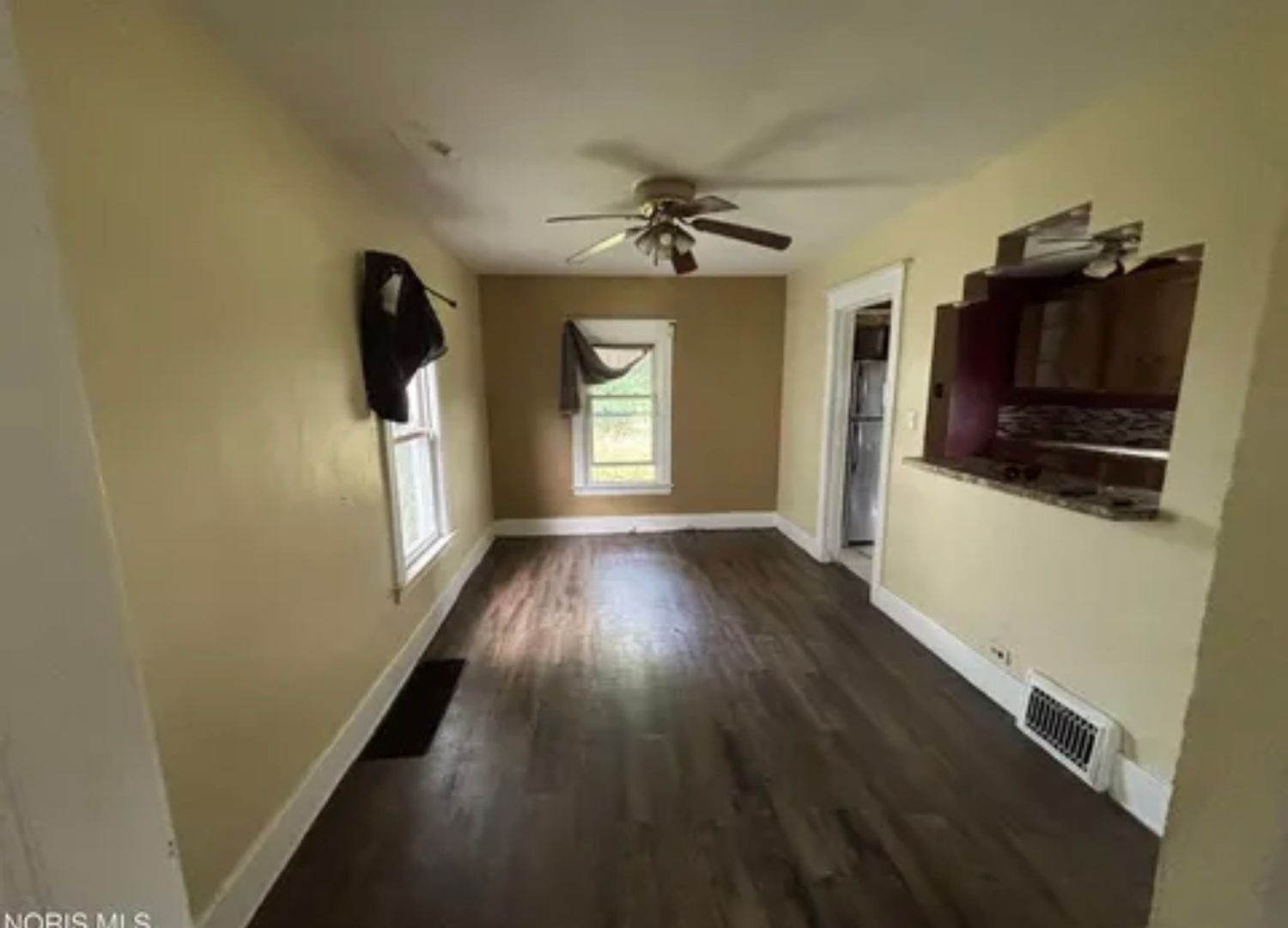 2020 Hawthorne St – photo 4